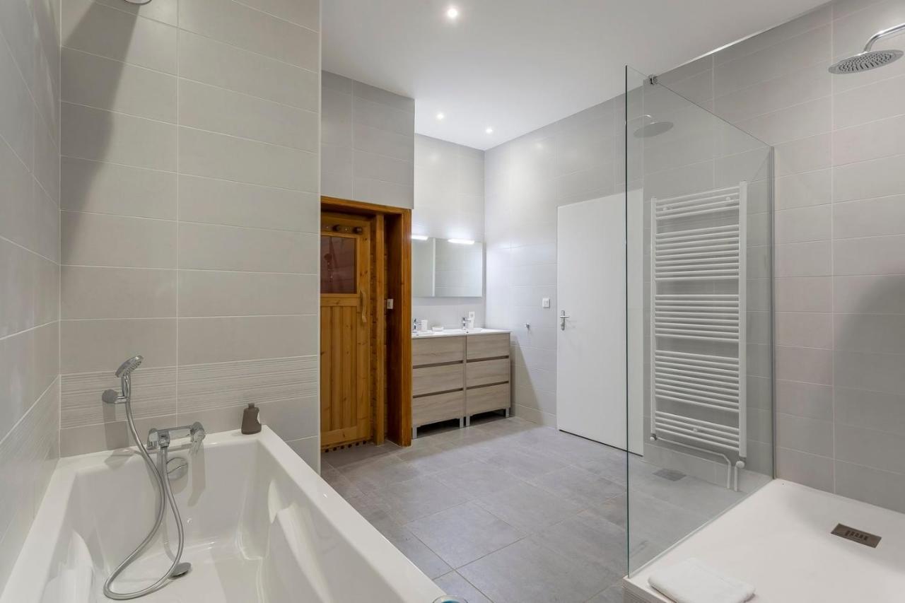 The Old Lyon Sauna 6 People Екстериор снимка
